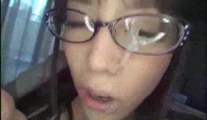 メガネっこのお姉さんと激しいハメ撮り!!!