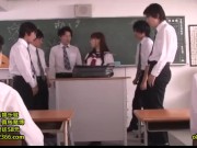 [白石沙里奈]巨乳の可愛い制服JKが教室でヤリチン男たちの複数チンポをしゃぶる