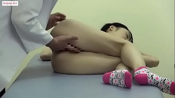 炉利な素人女子が変態ドクターに睡眠薬を使われてたっぷりと大量中出し凌辱