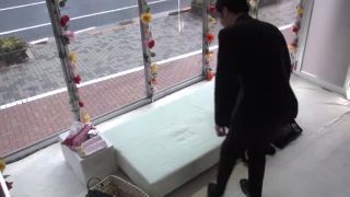 ［MM号］素人ナンパ‼『固くなってますね…笑』若くてピチピチな可愛い部下OLに上司のチ○ポがビンビンに勃起♥