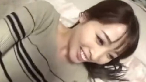 騎乗位で感じてる顔もすっごく美しいです…。透明感溢れるスレンダーOLが乱れイキ