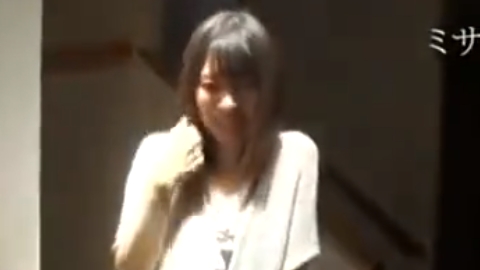 仕事ばかりで全然相手してくれない旦那を裏切り、他人の肉棒でイキまくる奥様のリアルな絶倫SEX