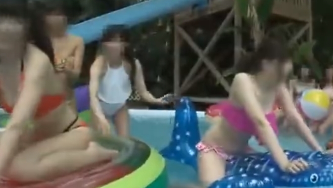 真夏のプールはラッキースケベの連続！巨乳ポロリをオカズにしてたら逆ナンされたｗｗｗ吉川あいみ