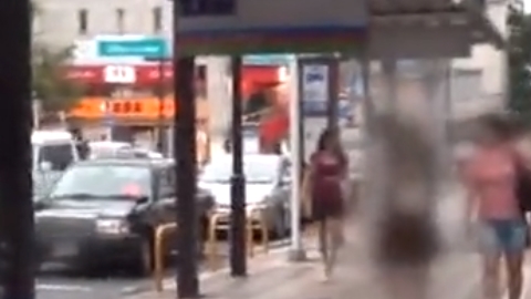 バス停にいた美乳女を口説いてマッサージだけでもとお願いしてからのSEX