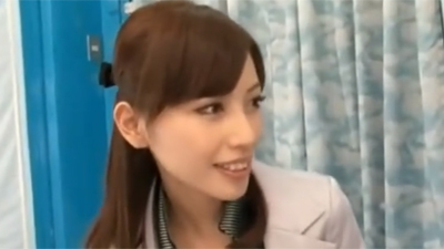 一度童貞卒業に失敗した青年をすさまじいテクニックで絞り抜く美女