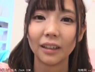 AV慣れてないと言いながら激エロコスプレパコ披露する新人美少女