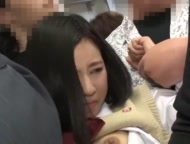 ショーツ越しにJKレイプする金剛チンポを持つ痴漢男