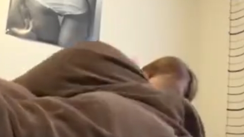 ナンパした素人娘に競泳水着コスプレさせて中出しパコ