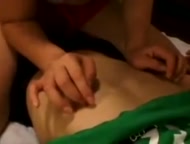 息子の友人に逆夜這い仕掛けて中出しさせちゃうビッチママ