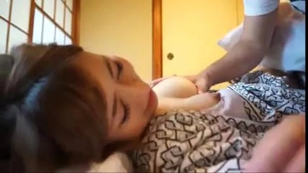 デカパイギャル妻のクリトリスを舐めるのが趣味な男にいたずらされて