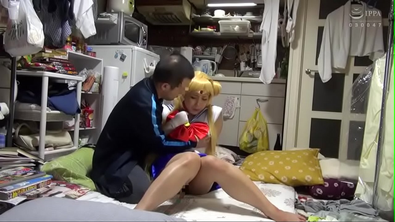 【中出し 熟女 コスプレ】海を越えていつまでも大人気なセーラーコスの女と中出しセックス