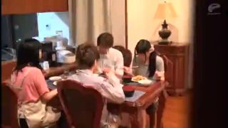 『もうこういうコトやめようよ…』近親相姦嫌がるロリ姉を無理やり押し倒して強制ハメ