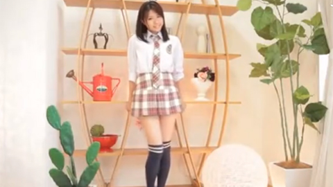 正統派なルックスとハスキーボイスが最高な美女を本気の顔射ハメ