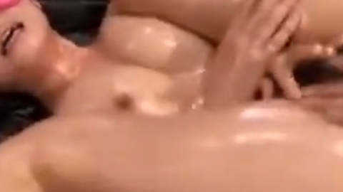 茶髪ギャルが電マでお漏らし！二本のチンコに交互に鬼突きされて放心状態！