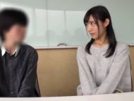 「もうダメえぇぇ！」卑猥な妨害に耐え切れずに彼氏の目の前で他人チンポに貫かれる美少女