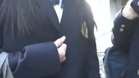 ［マジックミラー号］素人ナンパ‼『おっぱい大きくしたいよね❓』言葉巧みに口説いて制服を脱がせヤリたい放題しちゃう♥