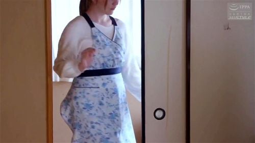 《ながえスタイル/巨乳人妻NTR》アメリカ人の美しい妻に発情した義父が襲い掛かり犯された