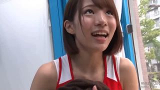 陸上系女子をナンパ！タイムが良くなるマッサージと称して中出しチンポ挿入！