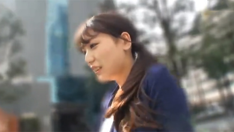 ファッション編集部で働く結婚４年目の人妻が夫とセックスレスで性欲が爆発しAVに出演しちゃう！ 