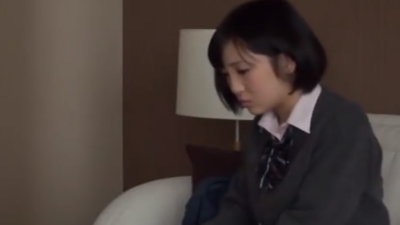 当たり屋の罠にハマったJK(広瀬うみ)が示談でカラダを使って解決の涙目で犯され中出しされる