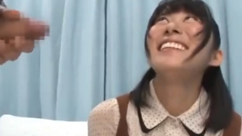 ＜素人＞あと少しガマンしてみて！心優しい保育士サキちゃんが早漏男子の暴発改善のお手伝い！マジックミラー号