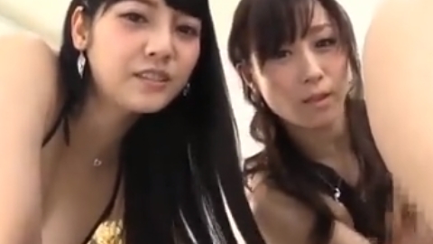 チンポ大好きなド変態お姉さんコンビとのプレイで我慢できずにザー汁生中出し