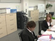 会社の痴女ギャル先輩に乳首舐め手コキで弄ばれて大量暴発する童貞M男！AIKA