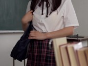 【花音うらら】絶対にセックスしてはいけない激カワ童顔ロリ美少女な女子高生と教師が、2cm寸止め性交に我慢できずに中出しパコ！