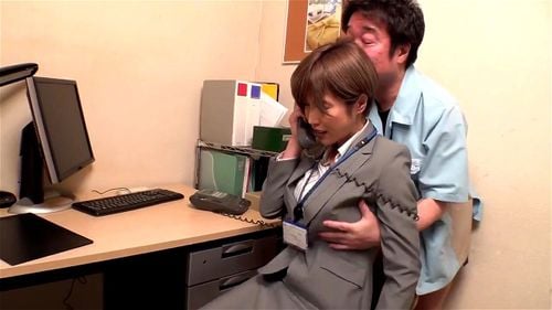 職場の巨乳人妻に中年バイトが逆上!無理矢理犯されてまさかの快楽堕ちする人妻のレイプ中出しエロ動画<君島みお>