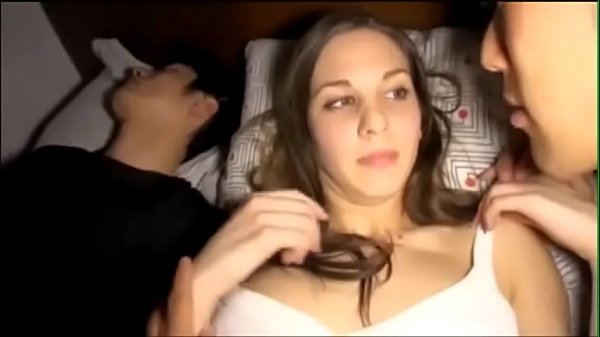 〈中出し〉『すごいスケベだなぁ！』お股おっぴろげ～ｗキツキツのマンコにブツを突っ込まれ激しいピストンに悶えちゃって即イキｗ