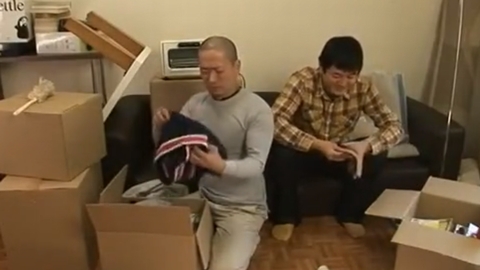 近所の巨乳お姉さんが欲求不満そうだったので多少強引にキスを迫ってみた結果…