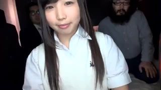 黒髪清純系のガチロリがキモおっさんたちに好き放題ハメ放題されザーメンまみれ