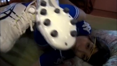 サッカー美女のキュッキュ締まる名器マンコに種付け発射！