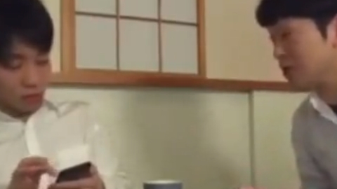 エロい下着を身にまといヤる気満々の母を息子と息子の友達が犯すｗ