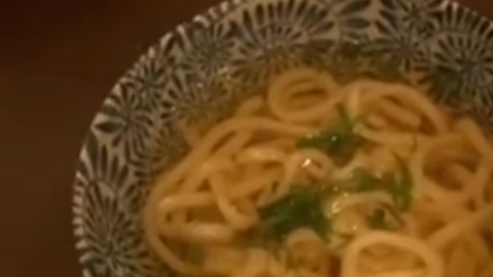 黒髪の素人娘が言葉巧みに誘導され→そのまま顔射セックス