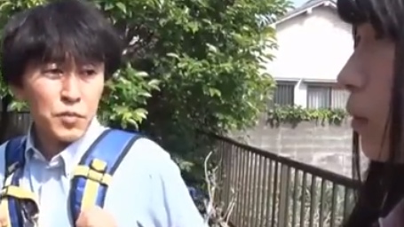 みひな ピタパン美尻からパン線浮きまくりの人妻に大興奮！爺さんちんぽをNTRイラマチオ