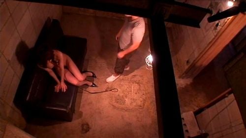 【吉沢明歩】「お願い…もうヤメて」誰も居ない牢屋に美女を閉じ込め両手を拘束し性調教するド変態男