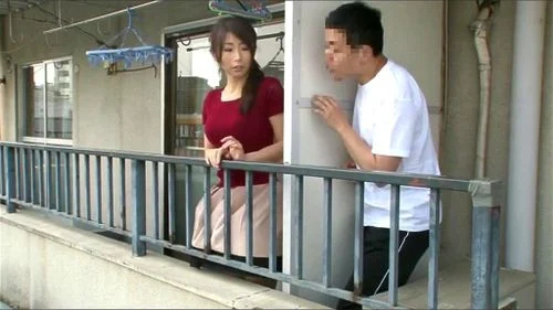 《篠田あゆみ/巨乳人妻》隣人の綺麗な奥様に理性は崩壊し何度も何度もデカマラぶち込んでヤリまくった