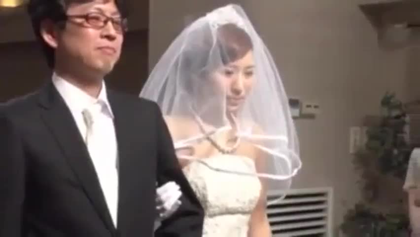 出席者全員がヤリたい放題！新郎も新婦も目の前で他人とハメまくる倒錯ウェディング