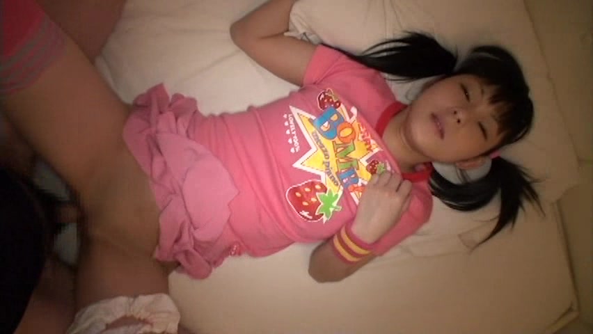 援交ロリ少女の抑えていた性欲が止まらない！勃起チ○ポにオマ○コを濡らしてしまうイケナイひと時！