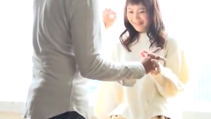 色白で清楚系な美少女と昼間からイチャつき→濃密ピスハメ開始