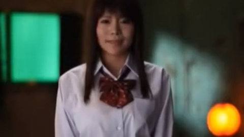 全戯無しでも即濡れしてる敏感おっぱいお嬢ちゃんとの調教プレイで顔射