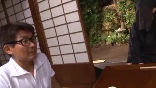 スレンダー美熟女、ブルマコスに着替えてマニアックなプレー