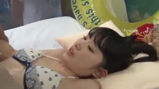 野外に彼氏を待たせて無料エステ体験したロリ娘が中出しされる始末