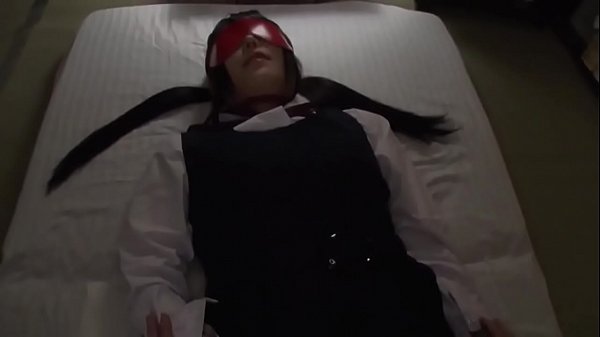 （中出し）『ぶほっｗｗｗ』ギンギンの竿で好き放題突かれてガクガクしながらガッツリパコｗ卑猥なまんこから興奮汁垂らしながらアクメとかｗ