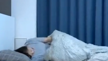 ［盗撮］ナンパ連れ込みSEX隠し撮り‼『こんなのダメぇぇ～❗』拒否るも強引にベロキスされて完落ちしちゃったロリカワ女子大生♥