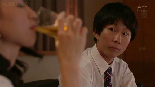 【水戸かな】今まで育ててきた可愛い息子の卒業式の記念に禁断相姦を贈るビッチ母親