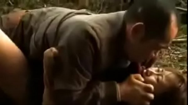 〖レイプ〗『ここ、気持ちいいでしょ！』くっそエロいｗヤラシイマンコにおちんちんをずっぽり！子宮突かれてヒクヒクしながら最高潮ｗ