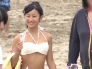 無料で日焼け肌のケア行ってます！まんまと騙された清純JDに家族のすぐそばで真正中出し！マジックミラー号