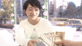 波瑠っぽい美少女をナンパ！「セクシーポーズでモデルになって！」⇒油断マンコに挿入！マジックミラー